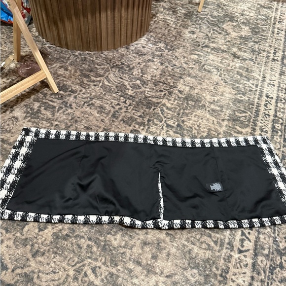 Stylish Black and White Checkered shirt topper - Picture 5 of 8